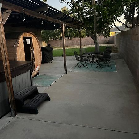 Cheerful 3Br 2Ba Sauna Spa Pool Table Ppong Bbq More Lancaster Exterior photo