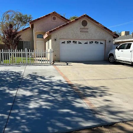 Cheerful 3Br 2Ba Sauna Spa Pool Table Ppong Bbq More Lancaster Exterior photo