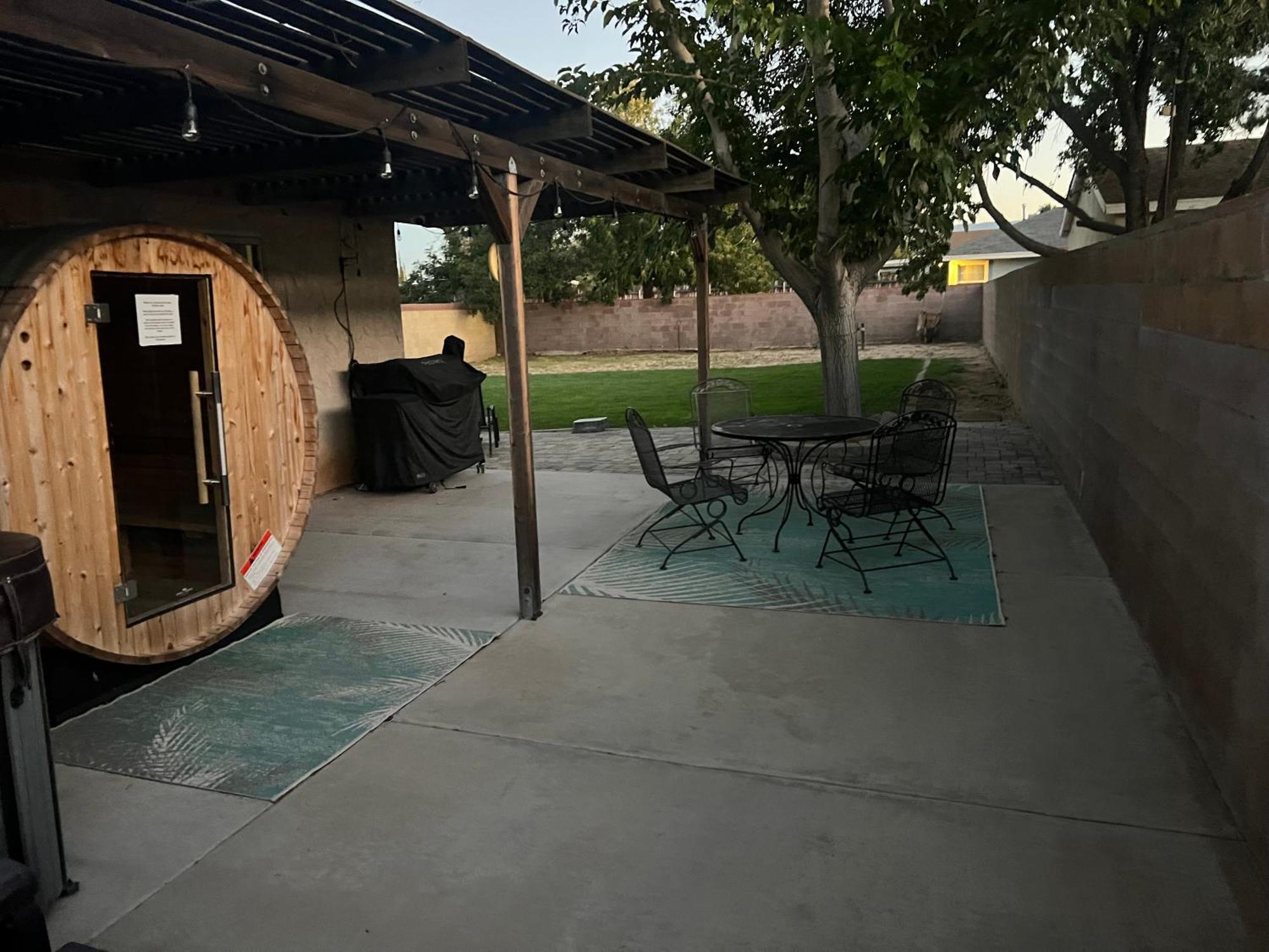 Cheerful 3Br 2Ba Sauna Spa Pool Table Ppong Bbq More Lancaster Exterior photo