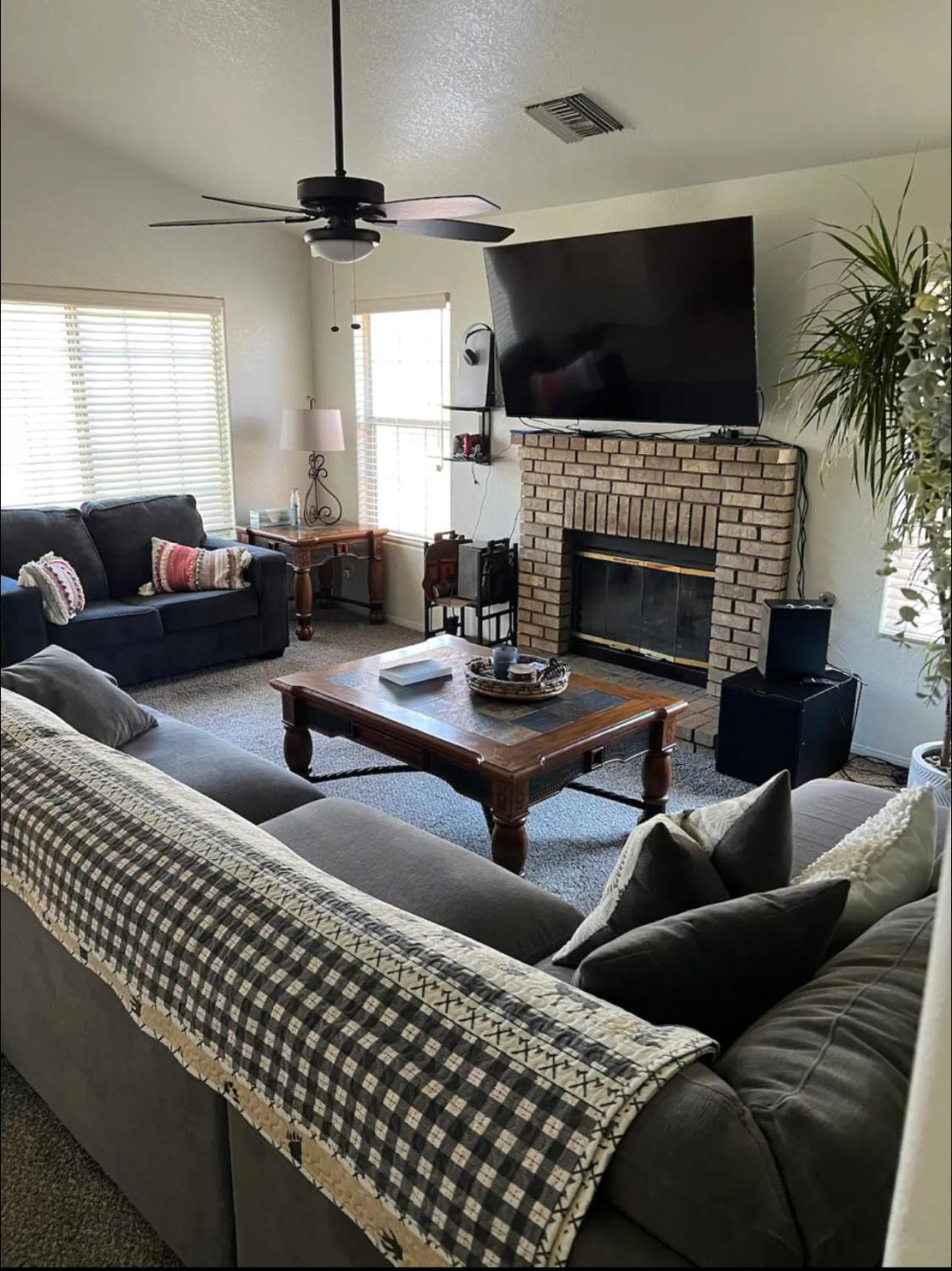 Cheerful 3Br 2Ba Sauna Spa Pool Table Ppong Bbq More Lancaster Exterior photo